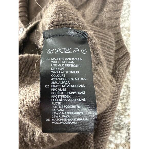 H&M LOGG Size M Alpaca Wool Blend Cable Knit Sleeveless Button Sweater Vest - Picture 6 of 7